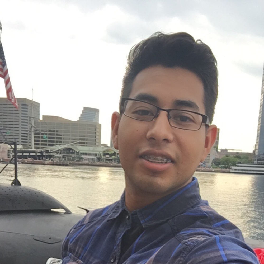 Meet your Posher, Ezequiel